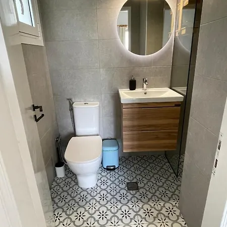 Cosy With Sea View Close To The شقة *