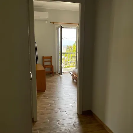 Cosy With Sea View Close To The شقة *